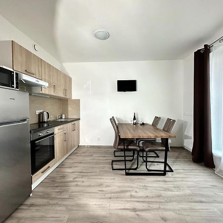 Sky Apartments 509 เปิลเซน ภายนอก รูปภาพ